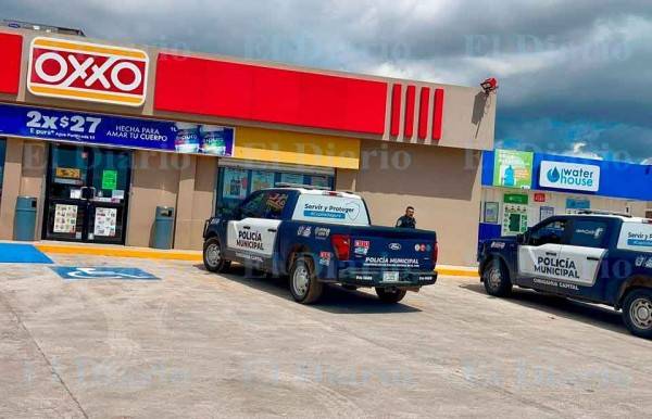 Asalta Oxxo, huye con 10 mp y botellas de licor