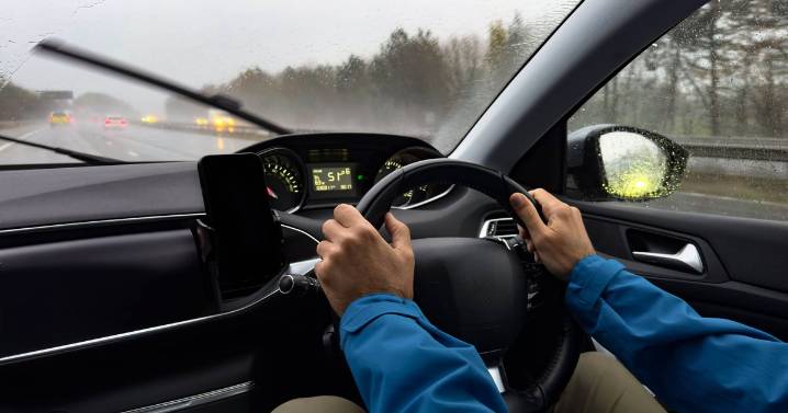DVLA rule means drivers who wear glasses could be fined £1,000