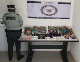 En Querétaro, GN asegura 108 envíos con narcótico y piezas de arma de fuego