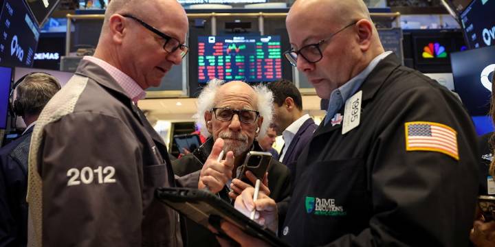 El riesgo país se acerca a los 1.200 puntos en otra rueda de fuerte baja para la deuda soberana