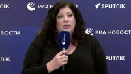 Putin otorga la ciudadanía rusa a la exasistente de Biden que lo acusó de acoso sexual cuando era senador