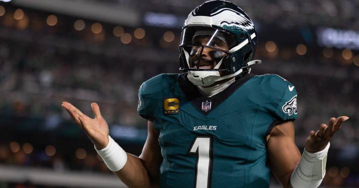 Eagles Cowboys stock watch news analysis nfc east jalen hurts dak prescott