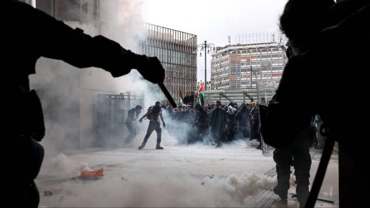 Protests In Italy Over Meloni's Refusal To Recognise Palestinian State, Many Reported Injured