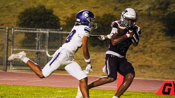 Rancho Mirage scores five touchdowns to hold off Jurupa Hills