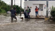 Lluvias de madrugada dejan inundaciones en 13 colonias de Mazatlán