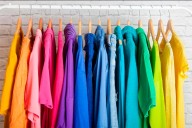 Psicología del color: dos tonos que hacen ver más joven y vital después de los 35