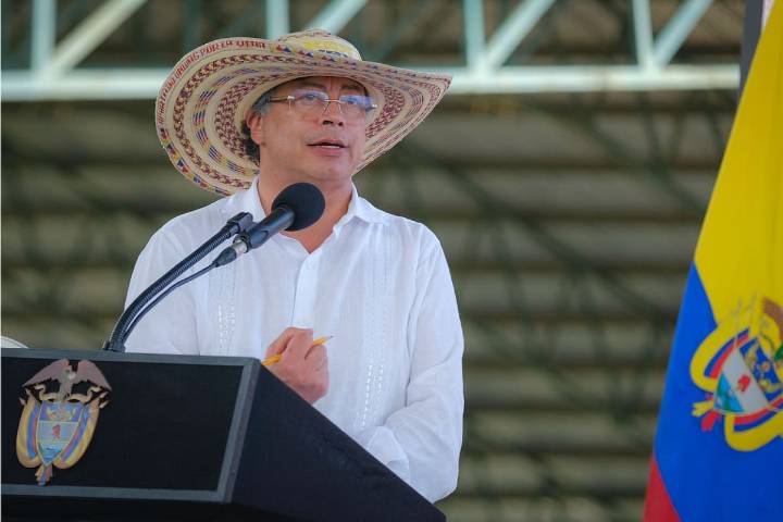 ¿Gustavo Petro puede ser reelecto?: esto dice la ley en Colombia