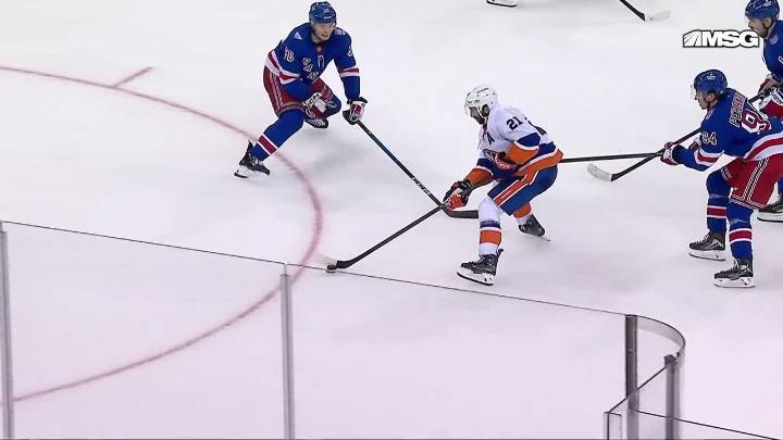 Palmieri pone arriba a los Islanders