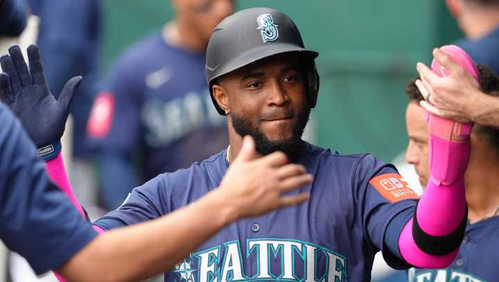 Robles' incredible play seals massive Seattle Mariners win