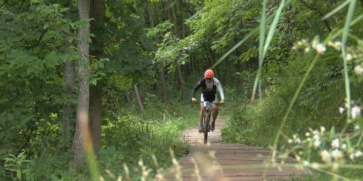 Hundreds take on the Traverse trail system for annual Race Across Duluth