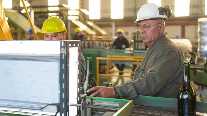 La industria pyme en alerta: la producción y el empleo siguen en caída