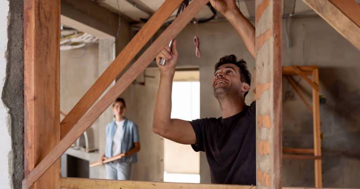 One in 20 Brits believe they can build a house from online videos alone