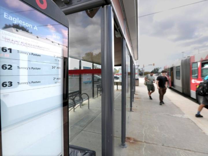 OC Transpo's new bus stop screens cause confusion for some commuters