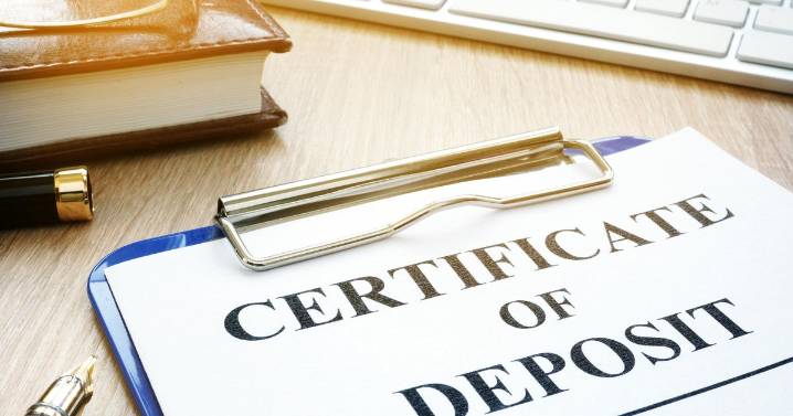 Fed rate cuts are looming. Here's why you should renew your maturing CD anyway.