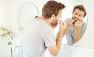 ¿Las bacterias bucales son amigas o enemigas? Sugieren que nadie más tendría que preocuparse por cepillarse o usar hilo dental
