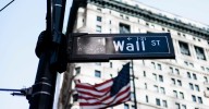 Cierra Wall Street en verde apoyado por Nvidia, tras acuerdo con OpenAI