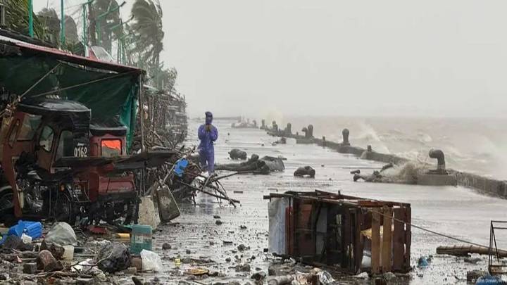 La tormenta más poderosa del año azota Filipinas, Hong Kong, Taiwán y el sur de China en alerta (+Video)