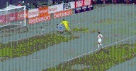Pedro Gallese y su irresponsable 'canchereada' que casi termina en gol de Uruguay: Perú se salvó de milagro