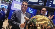 Wall Street coasts toward the end of another winning month