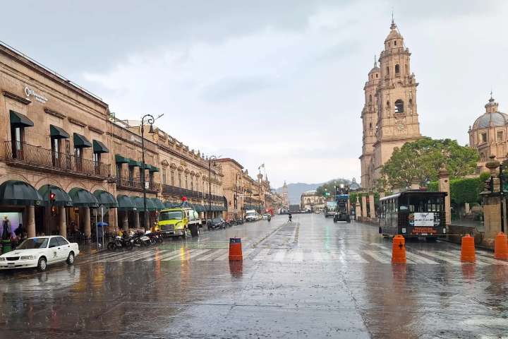 Cielo nublado con lluvias y posible caída de granizo