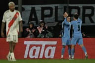 Uruguay goleó a Perú, se clasificó al Mundial 2026 y dejó fuera a la Bicolor
