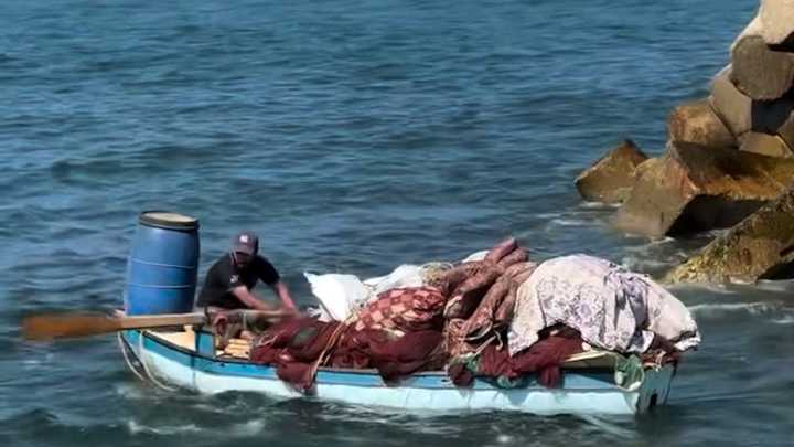 Palestinians turn to the sea to flee Israel’s bombardment