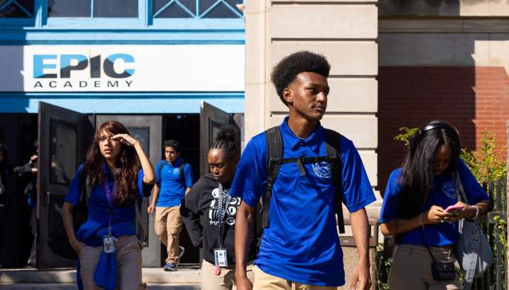 South Chicago charter school may abruptly close, stranding 250 students