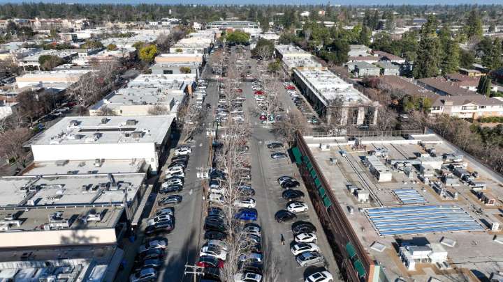 Menlo Park opens bidding for downtown affordable housing project