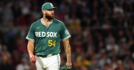 Red Sox' Lucas Giolito dealing with elbow issue, won't be on Boston's Wild Card roster