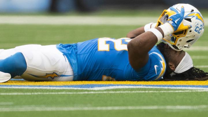 Chargers’ Najee Harris suffers Achilles injury vs. Broncos