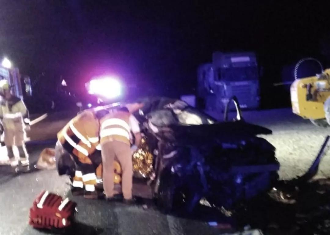 Heridos graves dos vecinos de Roda de Isábena tras salirse su coche de la carretera