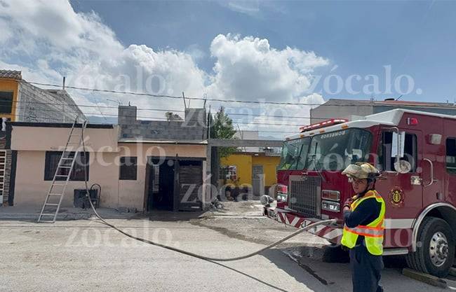 Quema de basura provoca incendio en vivienda de la Federico Berrueto Ramón Popular