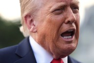Trump dice que director del FBI hizo un “gran trabajo” ante críticas por caso de Charlie Kirk