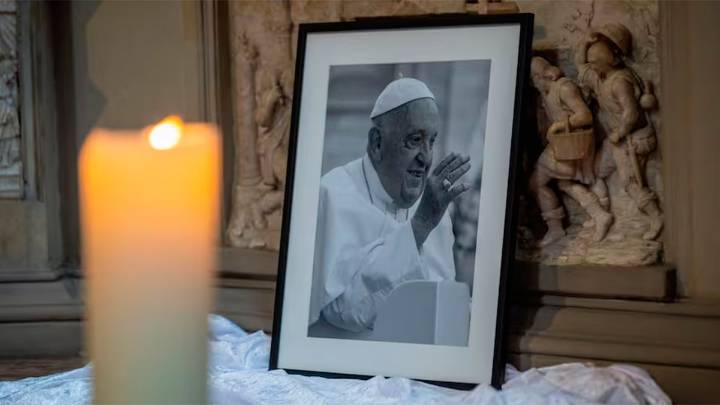 Italia restituye un feriado nacional con homenajes al Papa Francisco