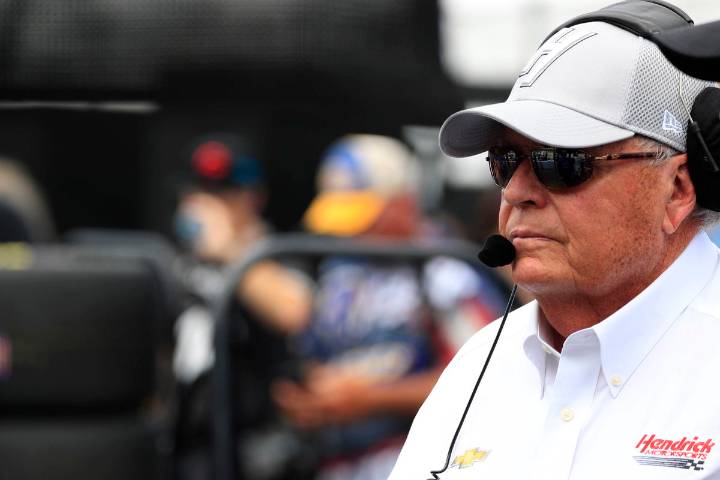 Fans Point Fingers at Rick Hendrick & Co. After Massive Blunder Demolishes HMS Driver’s Championship Hopes As the Round of 16 hit Gateway, problems arose for Rick Hendrick and Co. with Alex Bowman fin