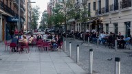 Una policía de terrazas, cierre a las 23.00h y alejarlas de las viviendas: las alegaciones de los vecinos a la nueva ordenanza