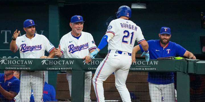 Brewers swept by Rangers, falling 6