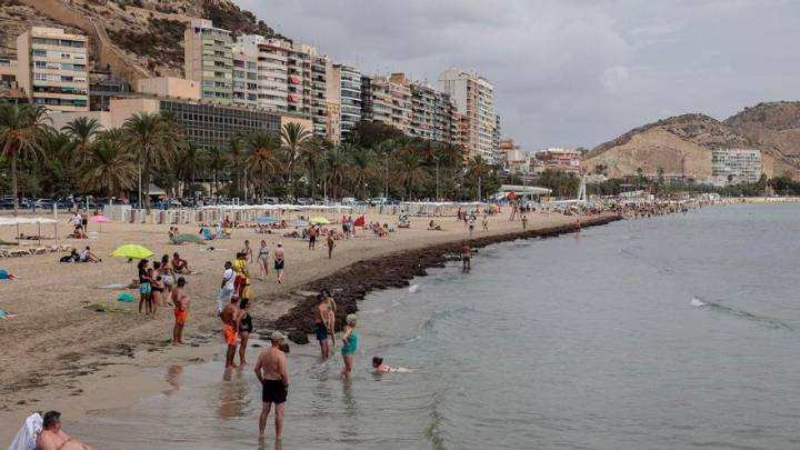 El Ayuntamiento de Alicante levanta las restricciones por la alerta meteorológica