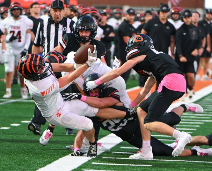 High School Football: Farmington downs White Bear Lake