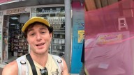 ‘Influencer’ pagó $13.000 por un Airbnb en Tailandia y terminó durmiendo en una habitación improvisada en plena calle