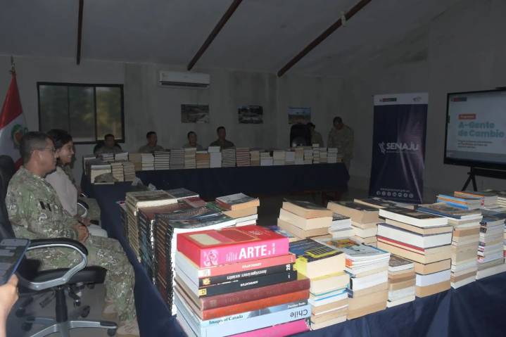 Ucayali: Senaju y voluntarios del servicio militar entregan primera biblioteca comunitaria