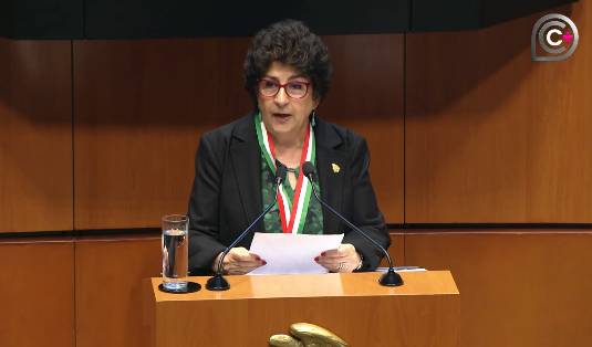 Recibe Silvia Molina Premio al Mérito Literario Rosario Castellanos