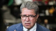Monreal pide estrenar sus funciones al TDJ tras amparos a hijos de AMLO