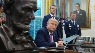 Trump amenaza con una "guerra" contra Chicago por la inmigración