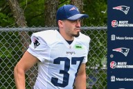 Former XFL star who had strong training camp for Patriots signs with NFC team