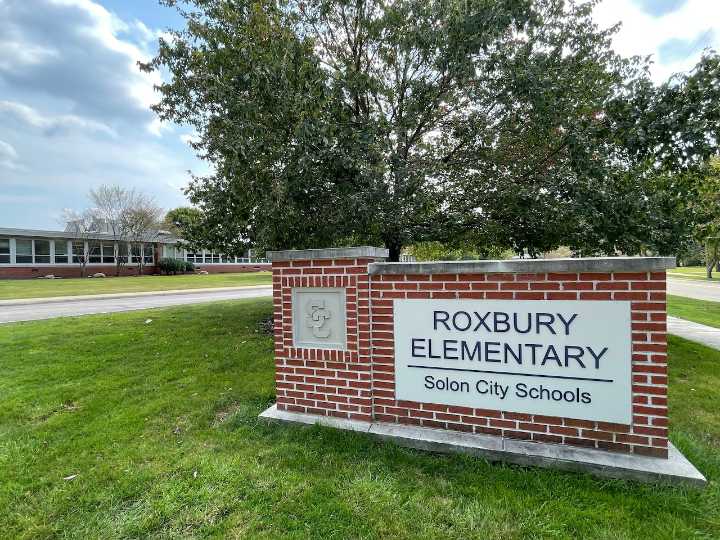 Solon elementary school closure extended as asbestos tests continue