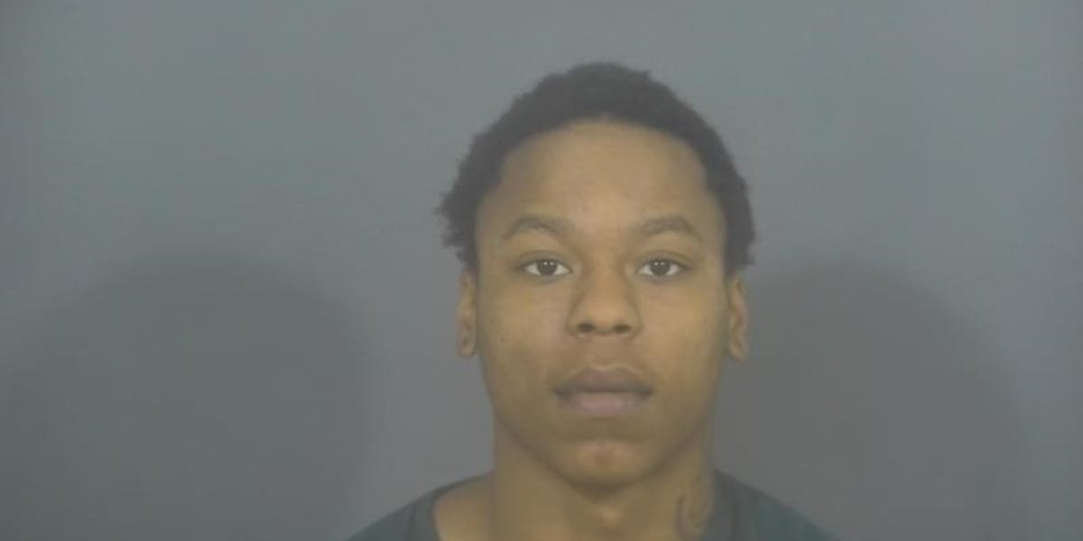 Man arrested after allegedly robbing woman at gunpoint during Facebook Marketplace exchange in South Bend