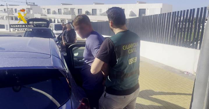Moment British murderer is finally arrested in Spain after huge manhunt