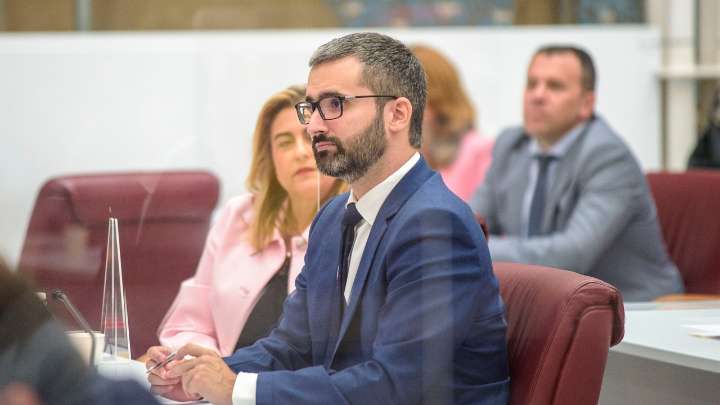 Lío en Murcia: el delegado del Gobierno pide a la Guardia Civil impedir la "concentración" de Vox este miércoles frente a un centro de menores