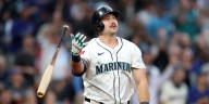 Cal Raleigh hits 59th home run